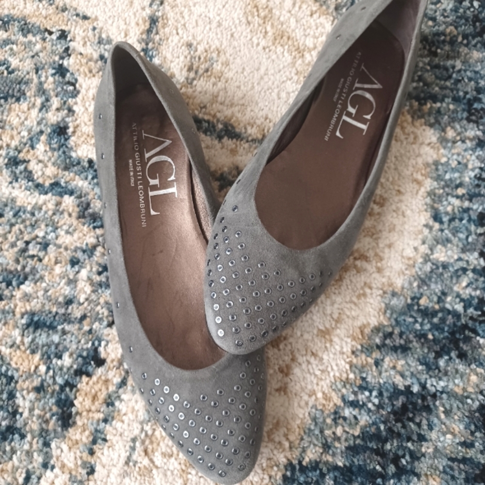 AGL Grommet Mist Dark Gray Suede Leather Flats Size 41/US Size 9.5